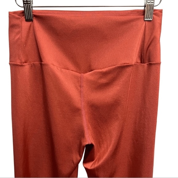 ⭐️⭐️NEW⭐️⭐️Women’s Maaji Lily Buds High Waist Leggings - Picture 4 of 5